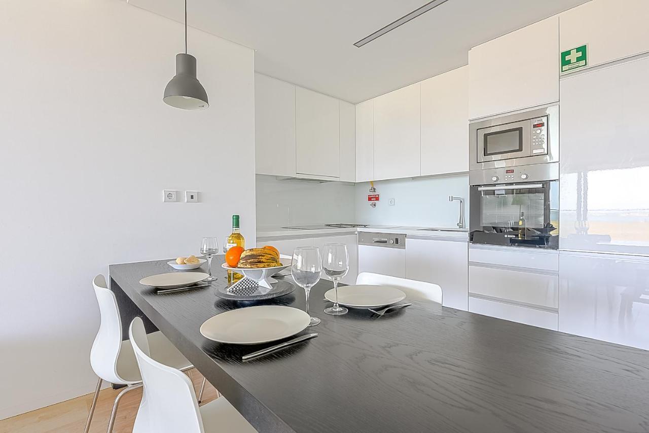 Apartment Ken Blacklock