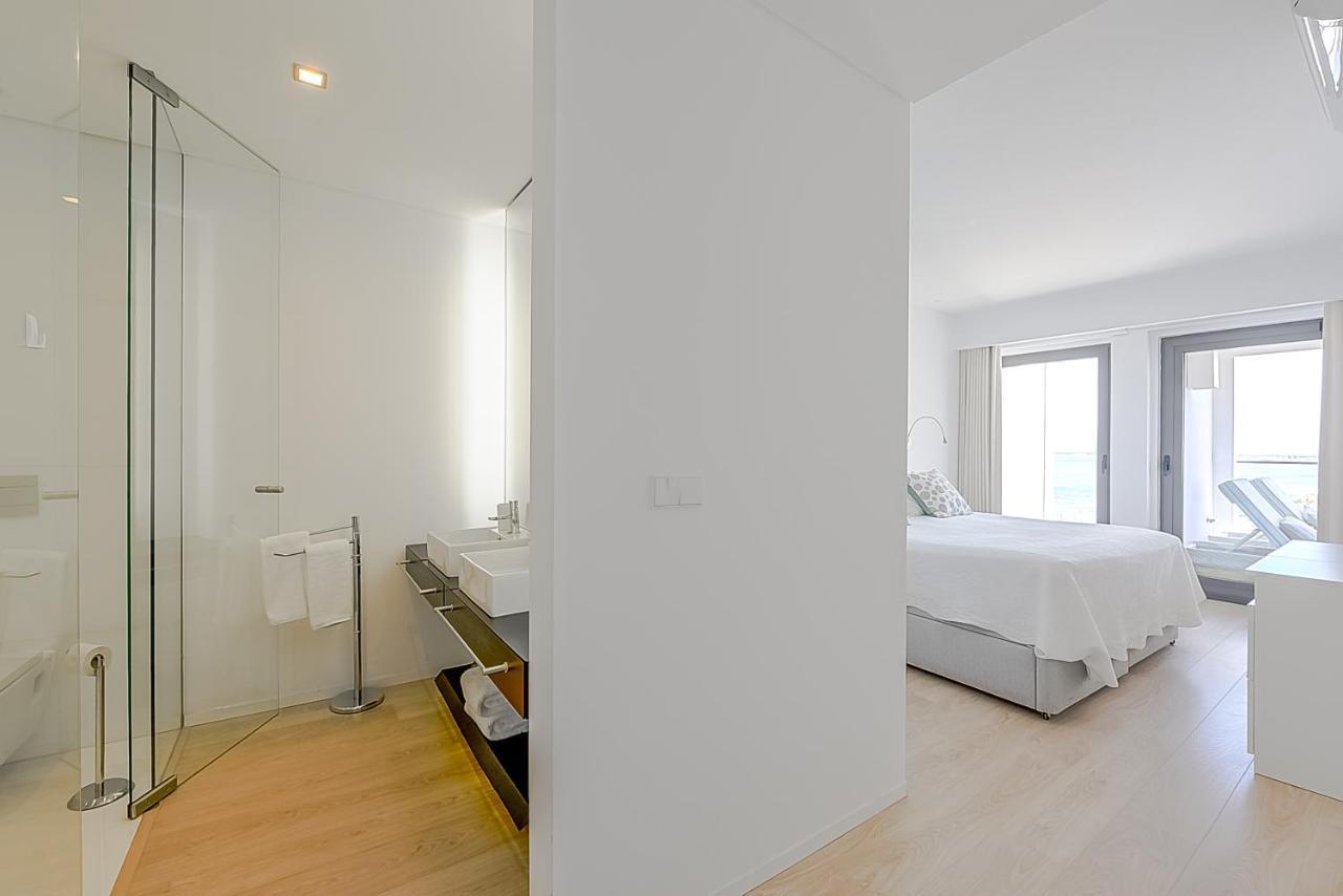 Apartment Ken Blacklock