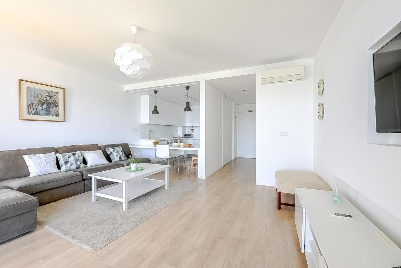 Ken Blacklock Apartment *