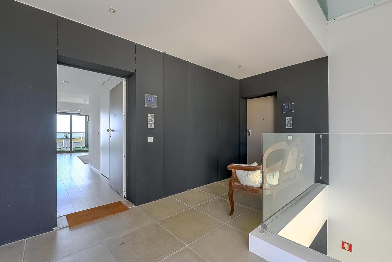 Apartment Ken Blacklock *